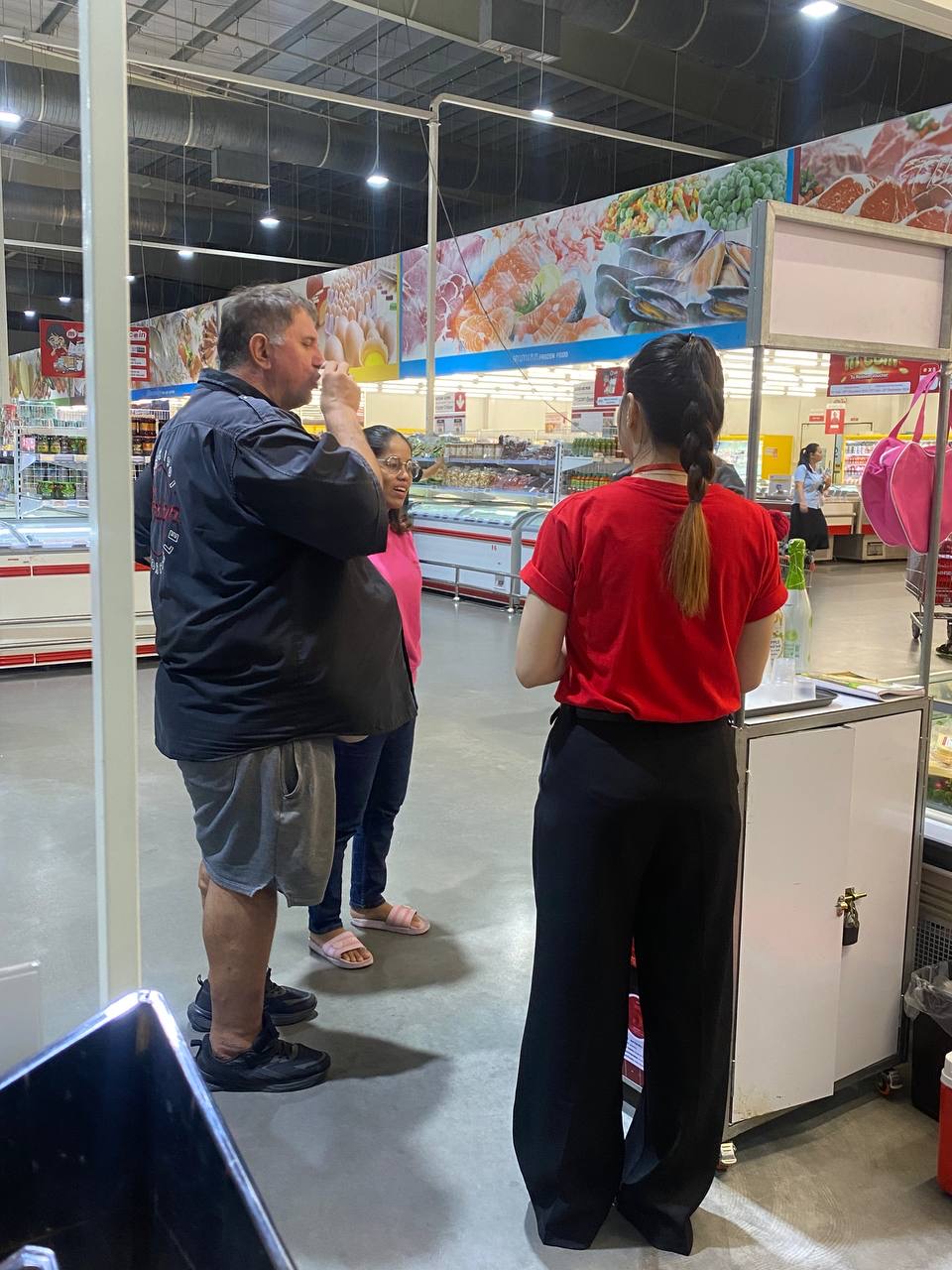 Sparkling Fruit Wine Testing Success at Makro Market Day 3 Highlights - Image 43